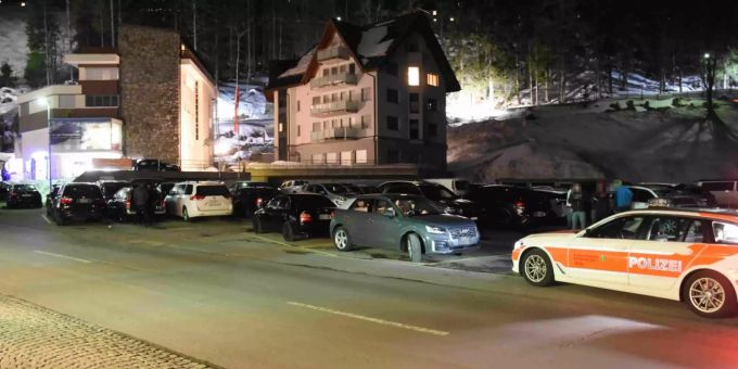 Am Auto entstand Sachschaden von rund 1000 Franken. Kantonspolizei St. Gallen