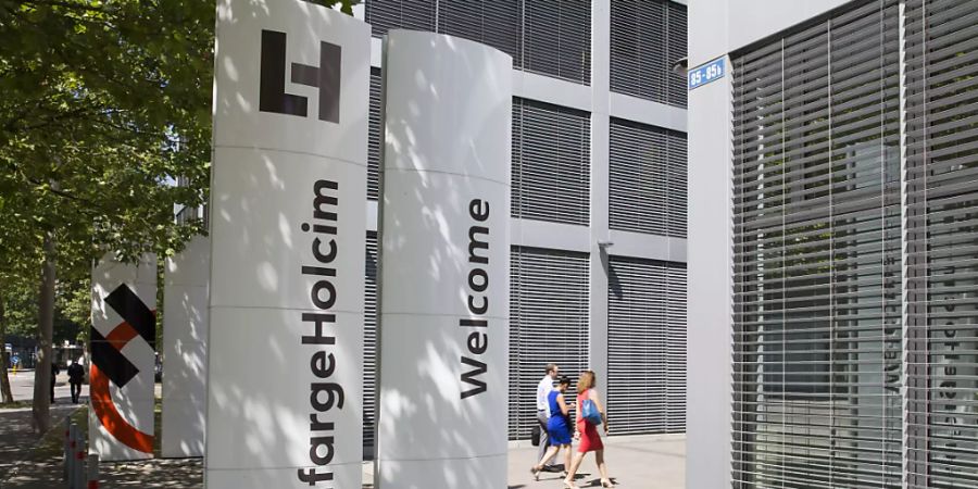 Der Zementkonzern LafargeHolcim hat im Gesamtjahr 2020 deutlich an Umsatz und Gewinn eingebüsst. Immerhin hat sich im Schlussquartal die Dynamik wieder klar verbessert. (Archivbild)