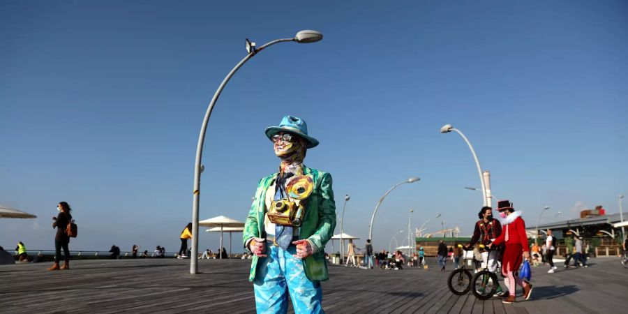 Coronavirus restrictions during Purim holiday