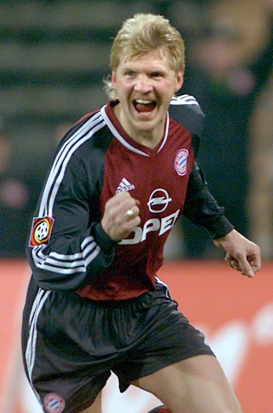 Zudem gewinnt «Effe» 2001 mit den Bayern die Champions League.