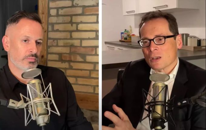 Daniel Stricker und Roger Köppel diskutieren am Donnerstagabend geschlagene 3,5 Stunden. Daniel Stricker Roger Köppel