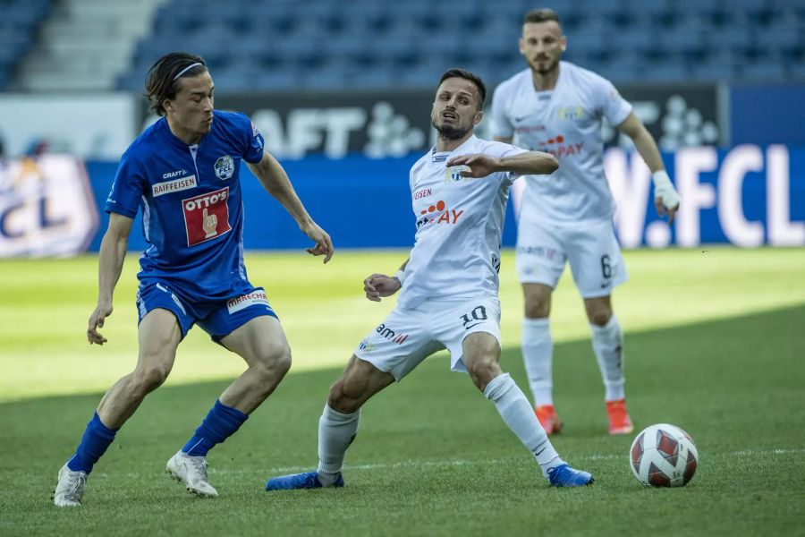 Zürichs Antonio Marchesano (r.) kämpft mit FCL-Mittelfeldspieler Jordi Wehrmann (l.) um den Ball.