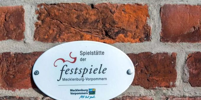Im vergangenen Jahr fanden die Festspiele wegen der Corona-Pandemie nicht statt. In diesem Jahr soll es wieder Aufritte geben. Foto: Jens Büttner/dpa-Zentralbild/dpa/Archiv Im vergangenen Jahr fanden die Festspiele wegen der Corona-Pandemie nicht statt. In diesem Jahr soll es wieder Aufritte geben. Foto: Jens Büttner/dpa-Zentralbild/dpa/Archiv