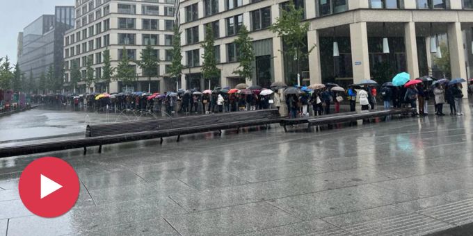 Wahlen in Brasilien - Riesige Schlange vor Abstimmungslokal in Zürich