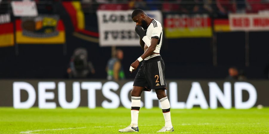 Für Antonio Rüdiger heisst es Aussetzen: Er ist für das Spiel gegen England gesperrt.
