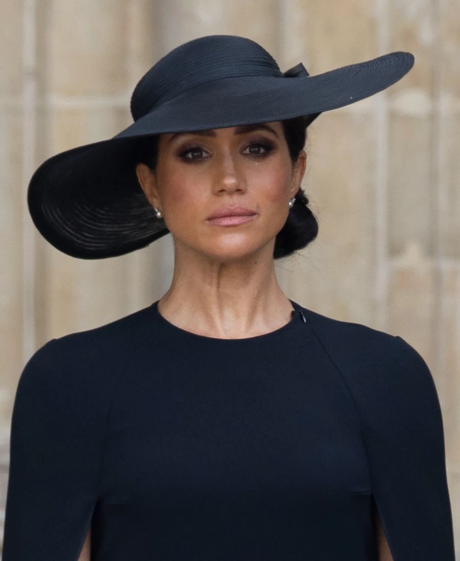 Meghan Markle hat nach der Beerdigung Tränen in den Augen.