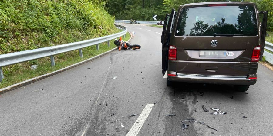 Erlinsbach: Motorradlenker bei Unfall schwer verletzt
