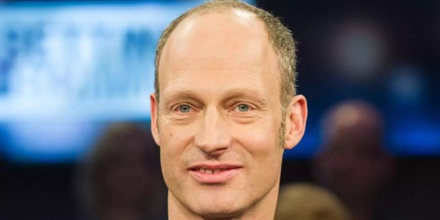 Der Schauspieler und Autor Joachim Meyerhoff 2015 im NDR-Studio in Hannover. Foto: Ole Spata/dpa