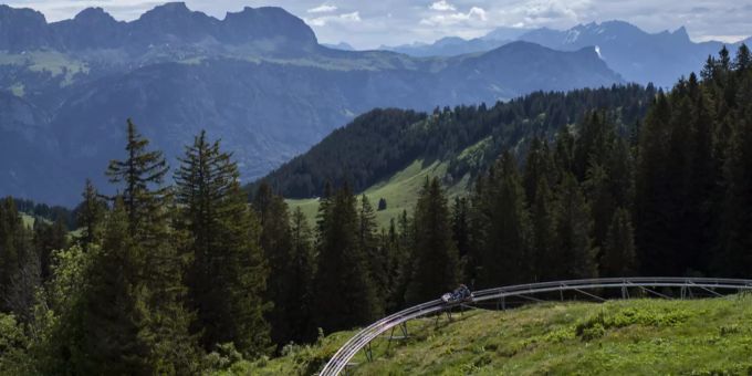 Ein Junge beim Rodeln am Flumserberg SG. Rodeln Flumserberg SG
