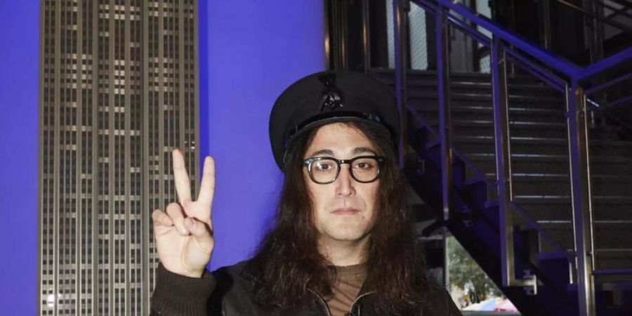 Sean Lennon bei einer Zeremonie am Empire State Building zu Ehren seines Vaters. Foto: Matt Licari/Invision/AP/dpa