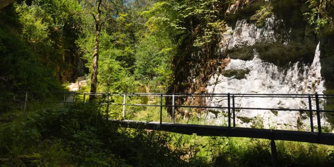Brück in der Teufelsschlucht Hägendorf. - Kanton Solothurn Brück in der Teufelsschlucht Hägendorf. - Kanton Solothurn