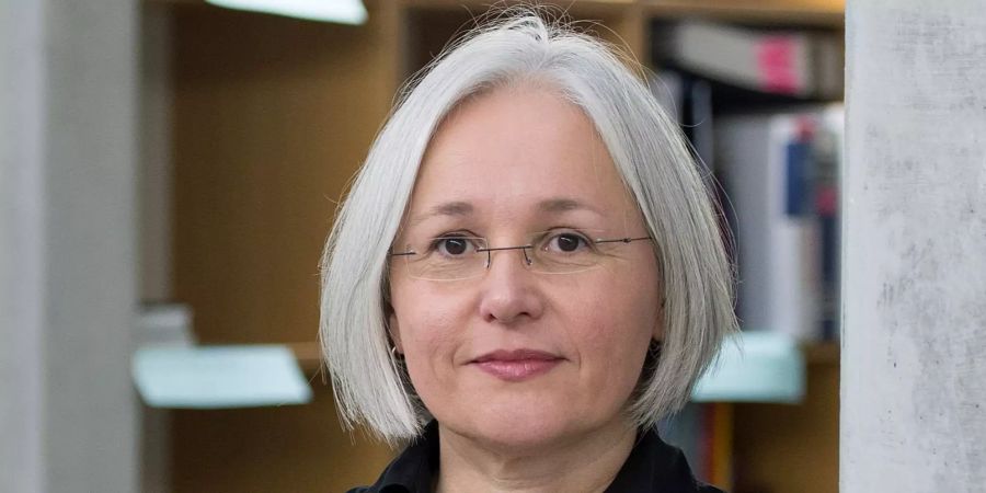 Prof. Sabine Sczesny
