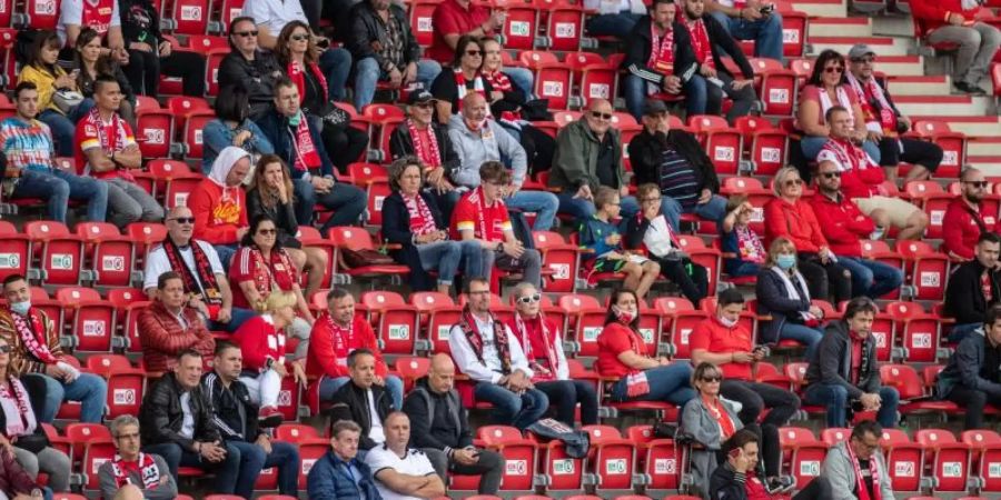 Bei einem Testspiel am 25. Oktober will Union Berlin das Stadion voll haben. Foto: Andreas Gora/dpa