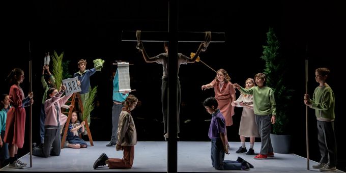 Die Matthäus-Passion wird am Theater Basel als Oper inszeniert. theater basel