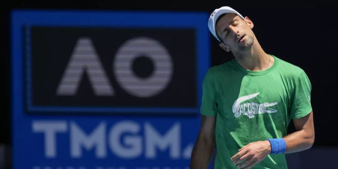 Novak Djokovic bei Training für die Australian Open. AP Photo/Mark Baker) Australian Open Djokovic