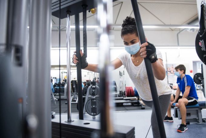 Während der Corona-Pandemie galten in den Fitnesszentren nicht nur strenge Massnahmen, auch waren sie für mehrere Monate geschlossen. Fitnesscentern