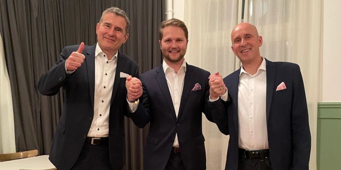 v.l.n.r: André Wicki, Kandidat Stadtpräsidium; Gregor R. Bruhin, Präsident SVP Stadt Zug; Roman Küng, Stadtratskandidat. SVP Zug André Wicki Gregor R. Bruhin Roman Küng