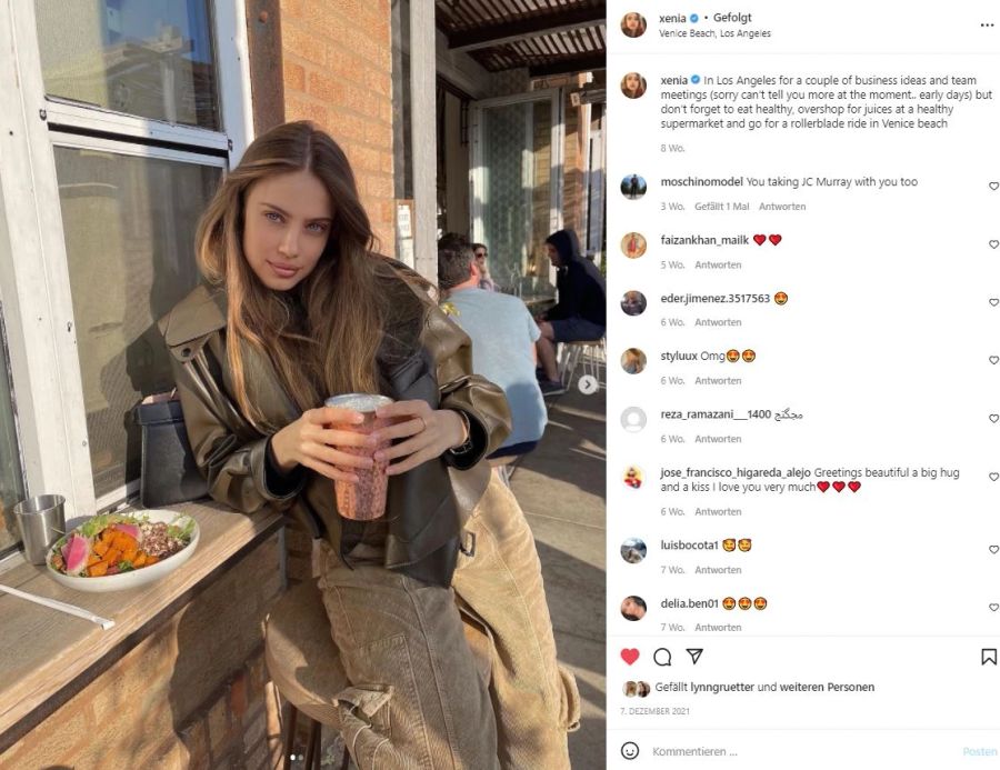 Xenia Tchoumi ist Influencerin.