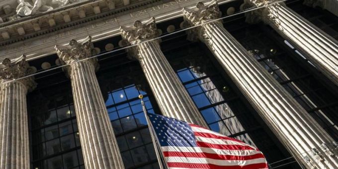 Der Dow Jones rutschte zeitweise auf den tiefsten Stand seit Wochen. Foto: John Minchillo/AP/dpa Der Dow Jones rutschte zeitweise auf den tiefsten Stand seit Wochen. Foto: John Minchillo/AP/dpa