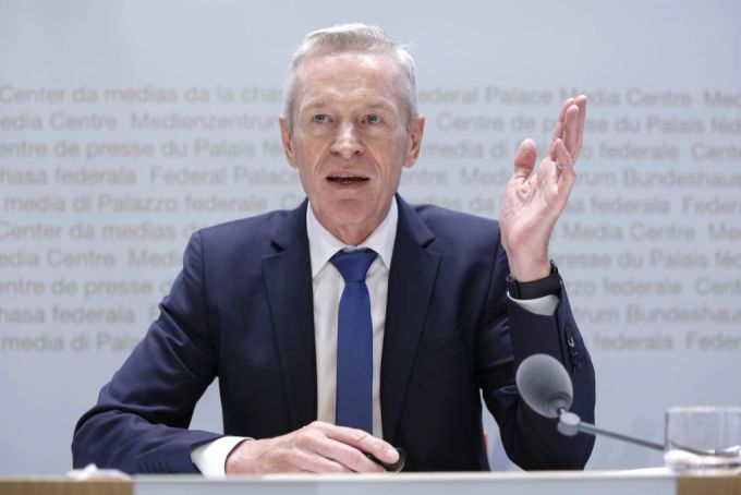Werner Luginbühl, Präsident der Elcom, spricht bei einer Medienkonferenz (Archivbild). Werner Luginbühl
