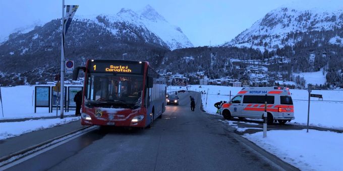 Surlej: Fussgänger von Auto angefahren Surlej: Fussgänger von Auto angefahren