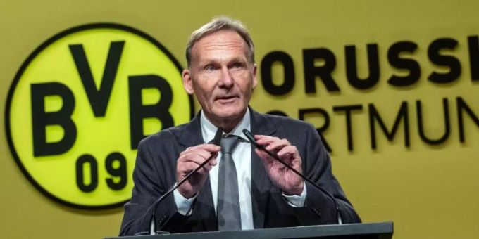 Hält den erneuten Zuschauerausschluss in der Fussball-Bundesliga für falsch: Hans-Joachim Watzke. Foto: Bernd Thissen/dpa Hält den erneuten Zuschauerausschluss in der Fussball-Bundesliga für falsch: Hans-Joachim Watzke. Foto: Bernd Thissen/dpa
