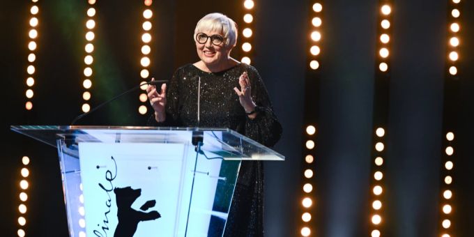 Kulturministerin Claudia Roth ist sehr froh, dass die Berlinale stattfinden kann. berinale