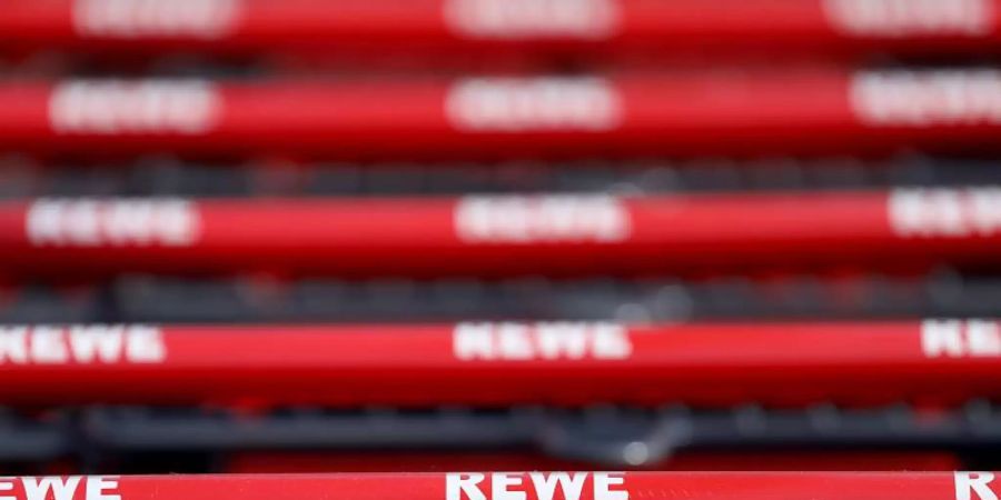 Rewe hat Weintrauben wegen einer erhöhten Belastung mit Pestizidrückständen zurückgerufen. Foto: Oliver Berg/dpa