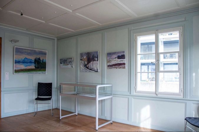 Das Innere des Museum Schneggli mit Gemälde von Kurt Hediger.