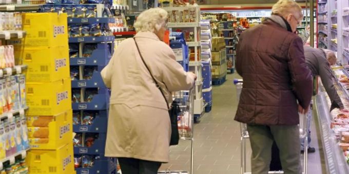 Immer mehr britische Seniorinnen und Senioren begehen Diebstähle – aus Not. (Symbolbild) Senioren