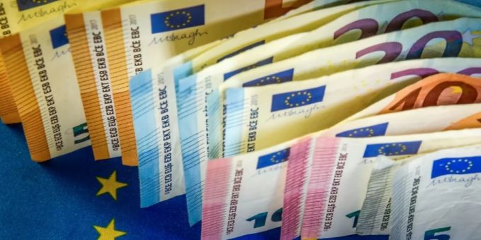 Brüssel - EU-Finanzminister befassen sich mit Aussetzung von Defizitregeln wegen Coronavirus