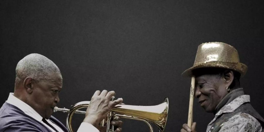 Zwei Legenden: Tony Allen &amp; Hugh Masekela. Foto: Brett Rubin &amp; Bernard Benant/dpa