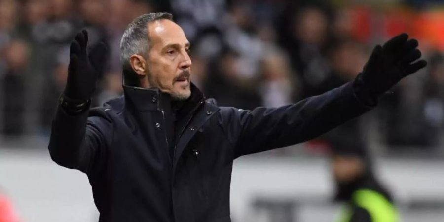 Hat grossen Respekt vor Bayer Leverkusen: Eintracht-Coach Adi Hütter. Foto: Arne Dedert/dpa