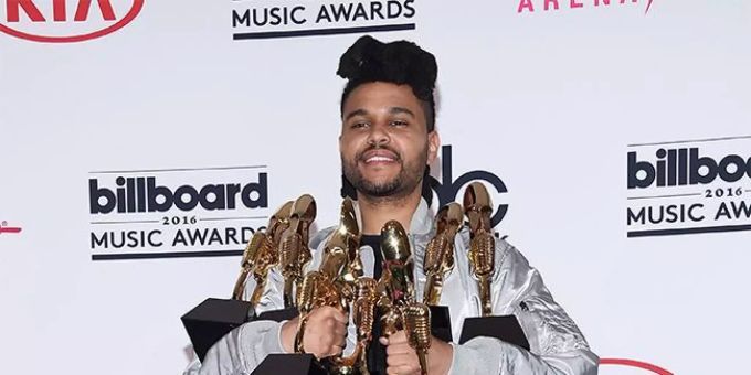 The Weeknd fühlt sich geschmeichelt. the weeknd