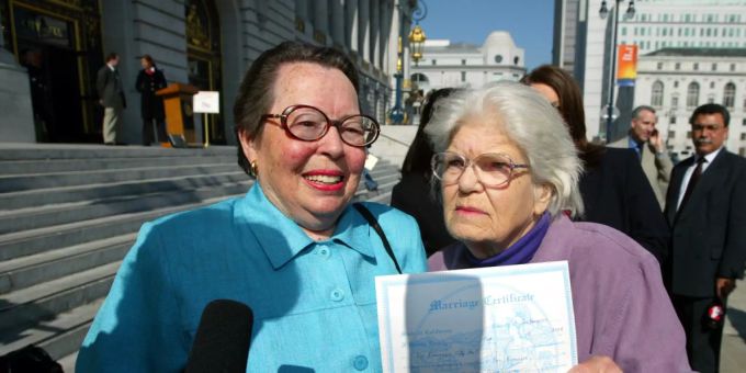 Phyllis Lyon (l.) mit ihrer 2008 verstorbenen Partnerin Del Martin (r.). phyllis lyon