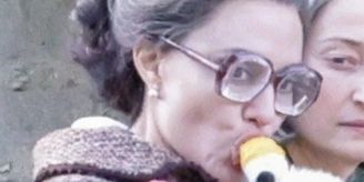 Dicke Brille und Dutt - Hätten Sie diese Hollywood-Beauty erkannt? Dicke Brille und Dutt - Hätten Sie diese Hollywood-Beauty erkannt?