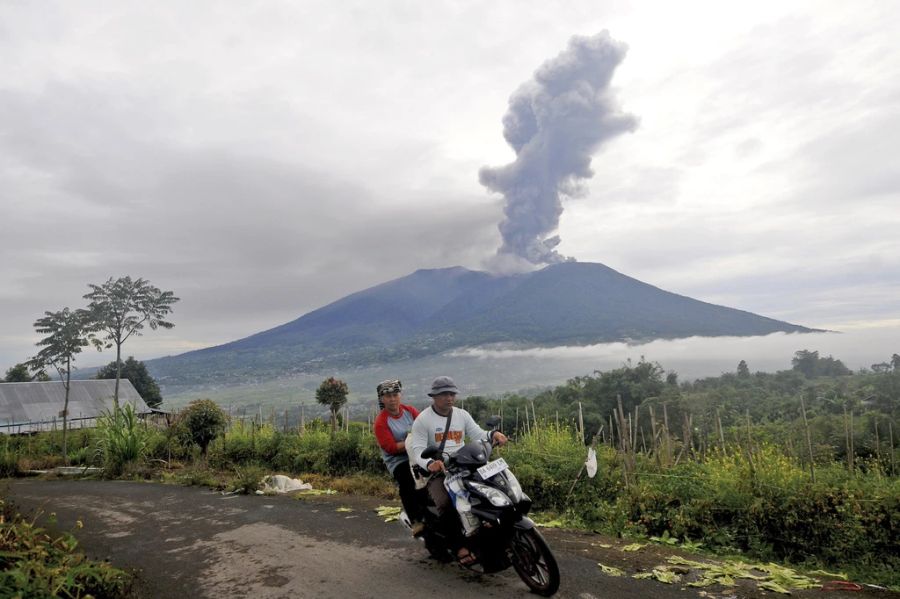 Der Vulkan Marapi auf Sumatra ist am Wochenende ausgebrochen.