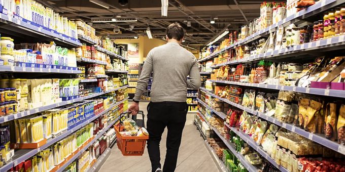 Im Lebensmittel-Detailhandel, der zugelegt hat, prägten laut Studie Preisstrategien den Markt. (Symbolbild) Detailhandel