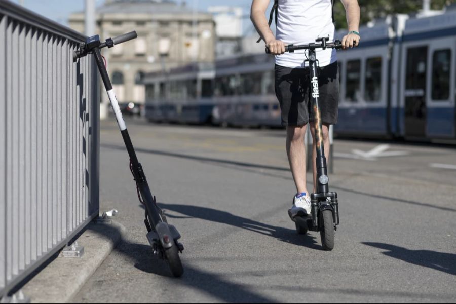 Die Unfälle mit E-Trottis haben in der Schweiz zugenommen.