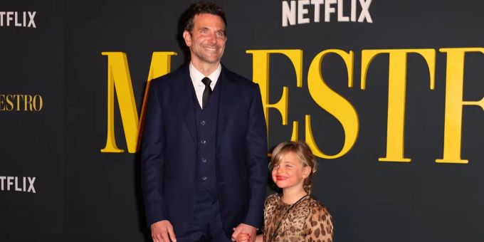 Bradley Cooper mit seiner Tochter Lea De Seine Shayk Cooper bei der Premiere seines neuesten Films «Maestro». Bradley Cooper Lea Cooper