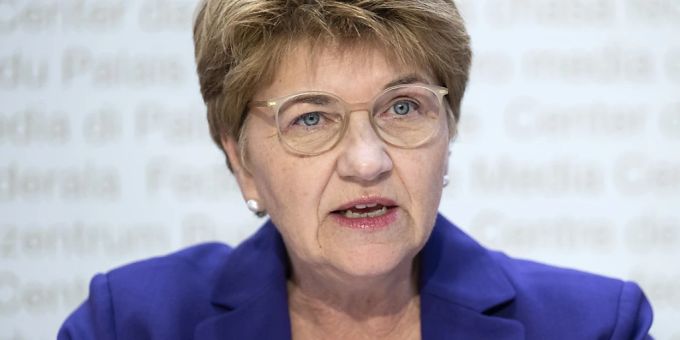 Im VBS - Amherd begründet Abgänge im Departement