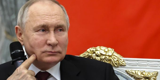 Kremlchef Putin soll offenbar zu einem Waffenstillstand bereit sein - unter gewissen Bedingungen. Wladimir Putin Ukraine-Krieg