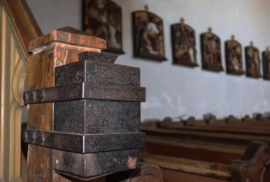 Der Priester klaute Geld aus der Kollekte und gab es laut eigenen Angaben an Bedürftige weiter.