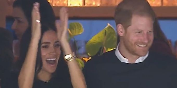 56'500 Franken - Meghan protzt bei Eishockey-Spiel mit teurem Schmuck