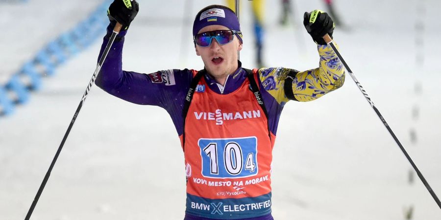 Der ukrainische Biathlet Dmytro Pidrutschnji in Aktion.
