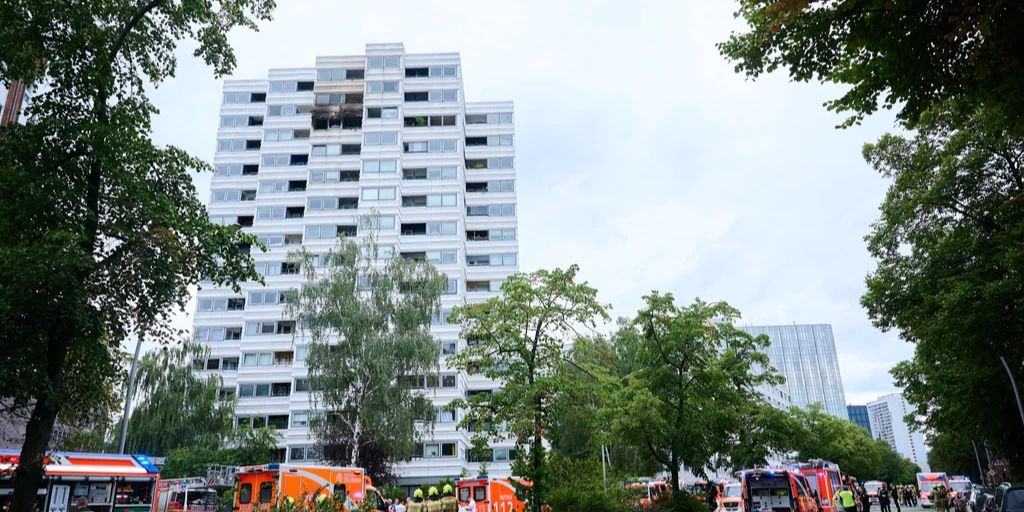 Tödlicher Sprung Aus Berliner Hochhaus - Verdacht Auf Brandstiftung