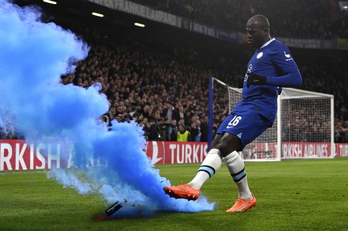 Kalidou Koulibaly kickt momentan noch für den FC Chelsea. fc chelsea
