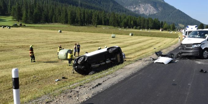 Zuoz GR - Frontalkollision fordert Todesopfer (†70) und drei Verletzte