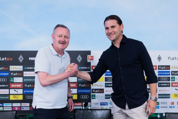 Sportchef Roland Virkus (links) hat bei Borussia Mönchengladbach alle Hände voll zu tun. Borussia Mönchengladbach