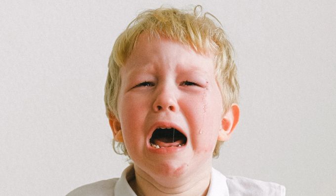 Auch Kinder müssen emotionale Selbstkontrolle erst einmal erlernen. Emotionale Selbstkontrolle